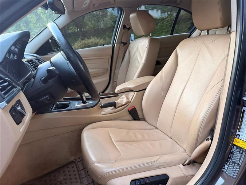 BMW 3-Series 328i xDrive Sedan 2013