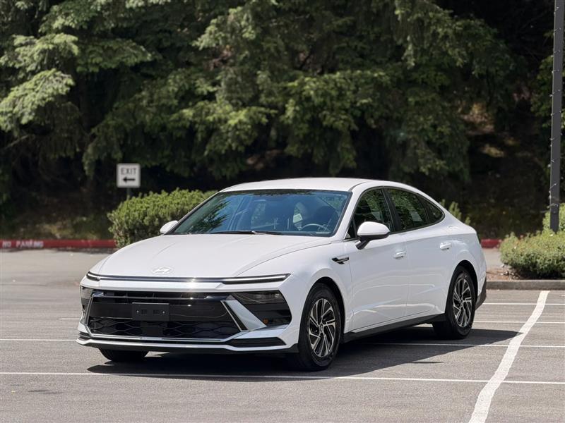 Hyundai Sonata Hybrid Blue 2025