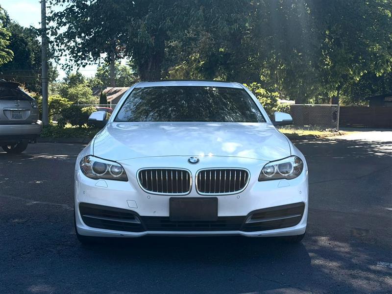 BMW 5-Series 528i 2014