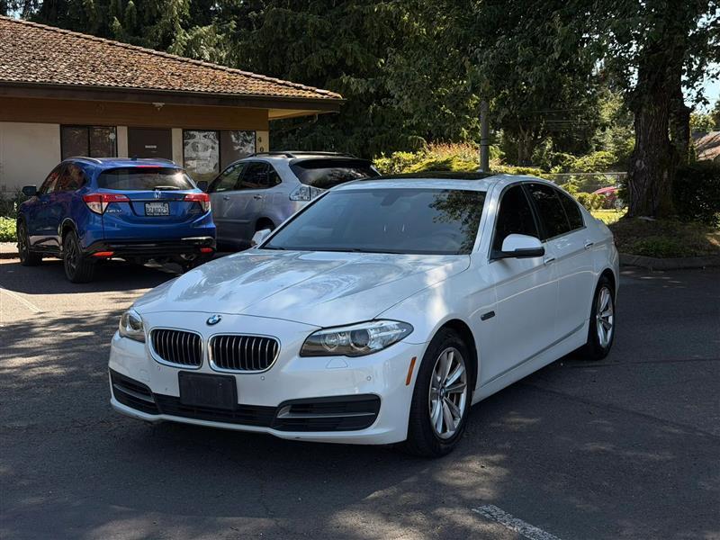 BMW 5-Series 528i 2014