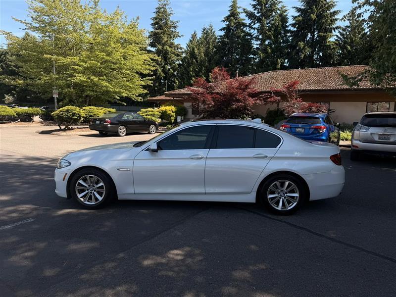 BMW 5-Series 528i 2014