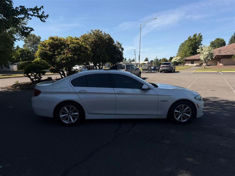 BMW 5-Series 528i 2014