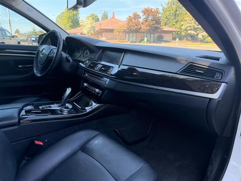 BMW 5-Series 528i 2014