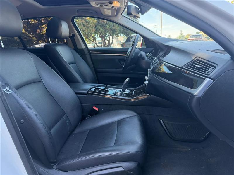 BMW 5-Series 528i 2014