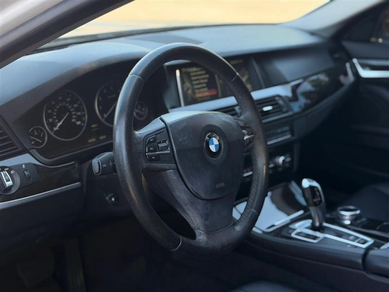 BMW 5-Series 528i 2014