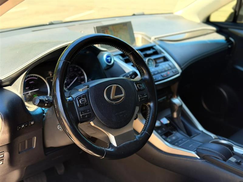 Lexus NX 300h AWD 2017