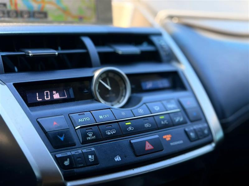 Lexus NX 300h AWD 2017