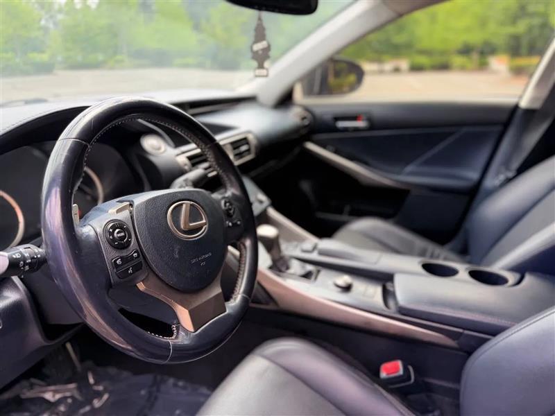 Lexus IS 250 RWD 2015