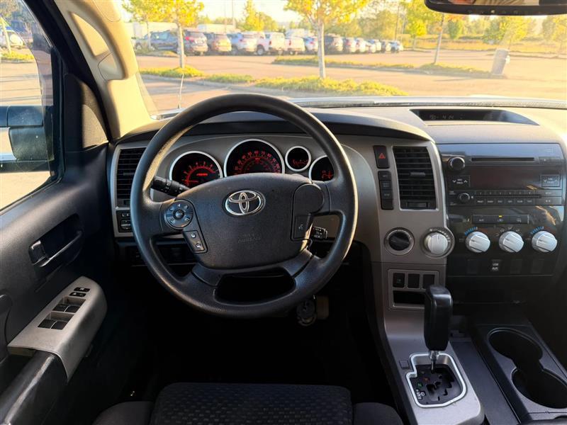 Toyota Tundra Tundra-Grade Double Cab 4.6L 4WD 2013