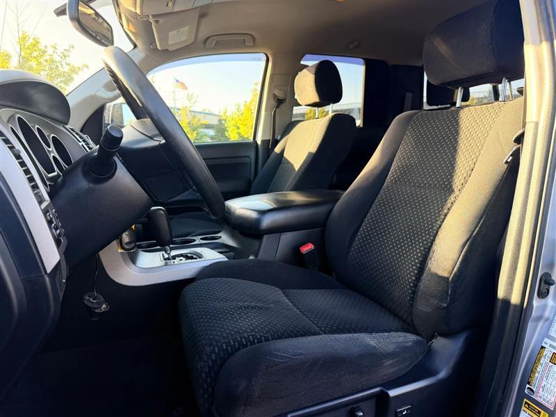 Toyota Tundra Tundra-Grade Double Cab 4.6L 4WD 2013