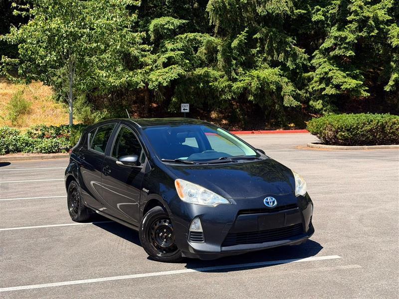 Toyota Prius c Two 2012