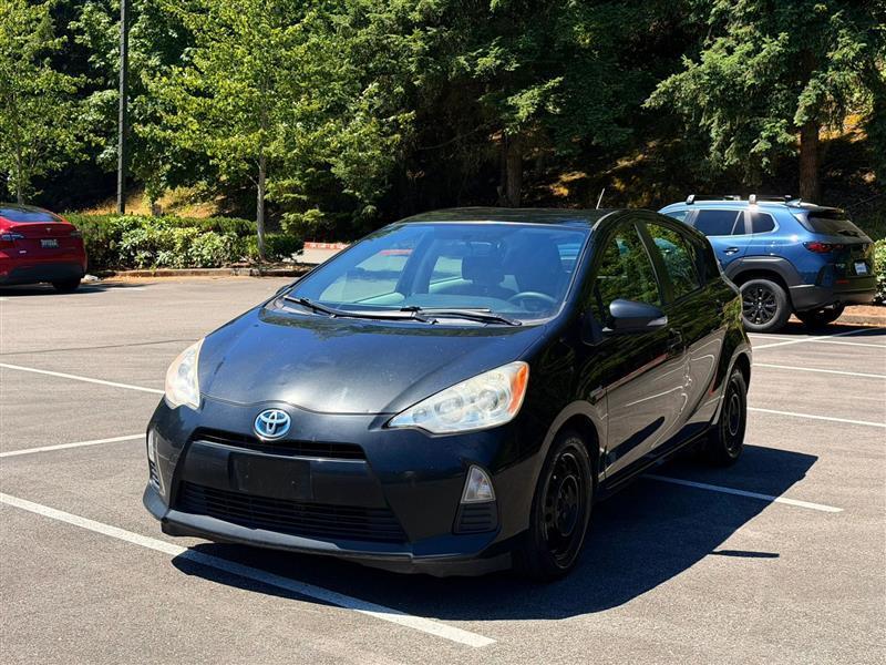 Toyota Prius c Two 2012