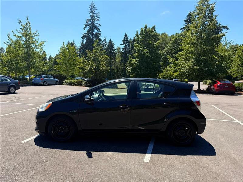 Toyota Prius c Two 2012