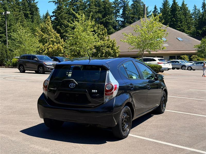 Toyota Prius c Two 2012