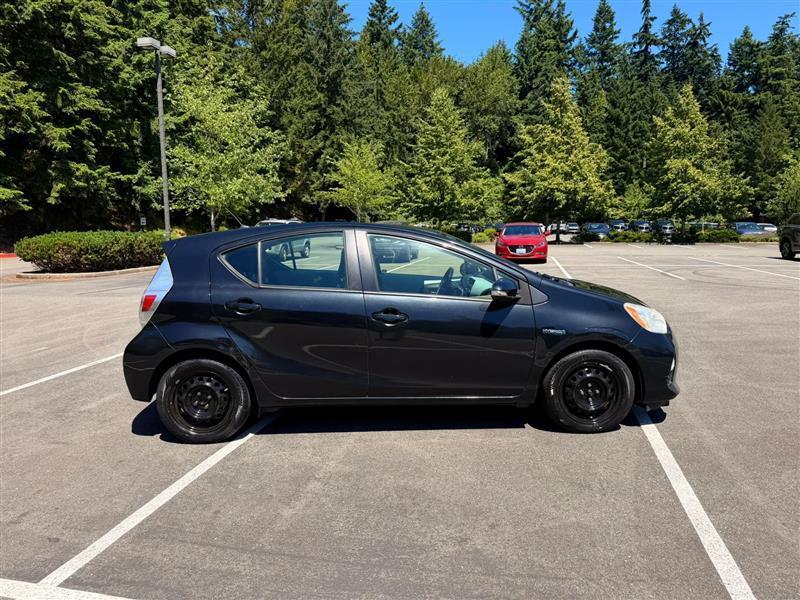 Toyota Prius c Two 2012