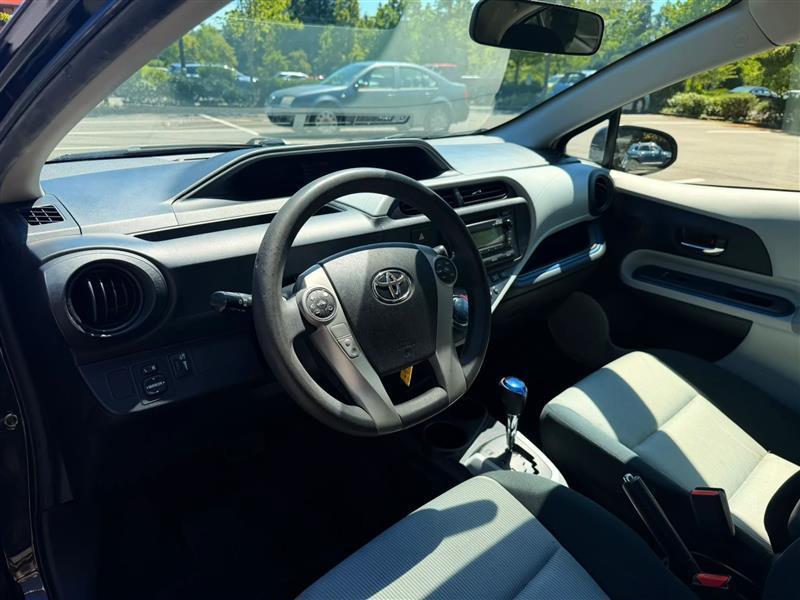 Toyota Prius c Two 2012