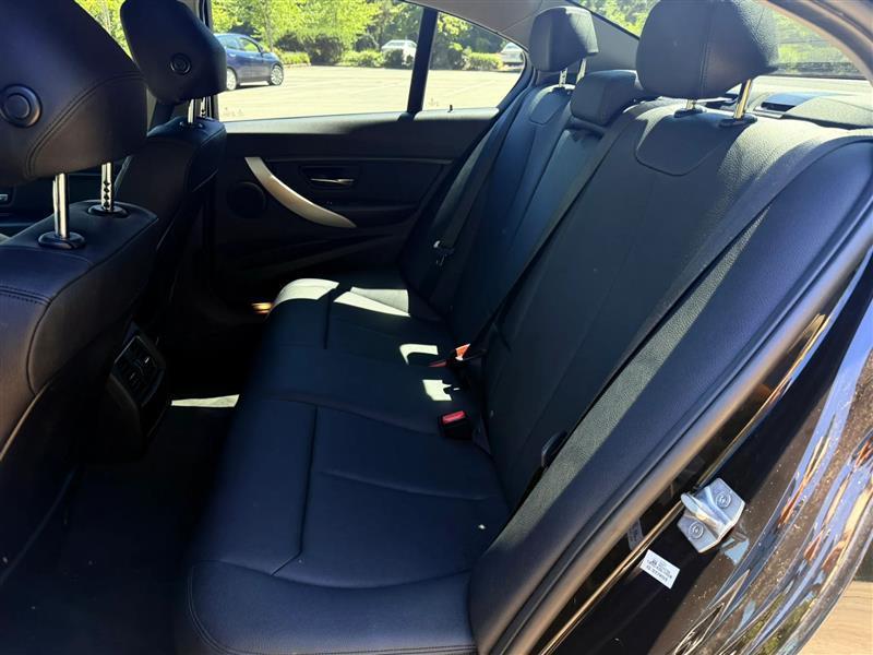 BMW 3-Series 320i xDrive Sedan 2016