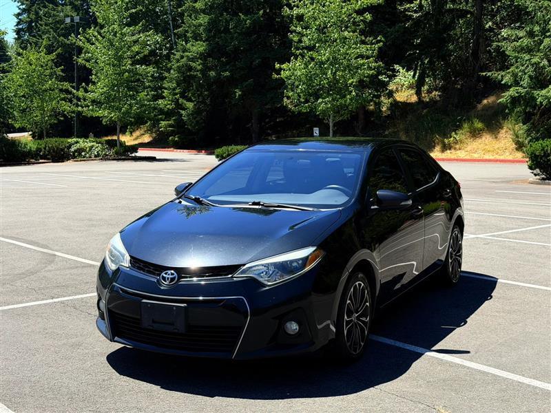 Toyota Corolla S Plus 6MT 2015