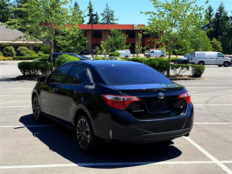Toyota Corolla S Plus 6MT 2015