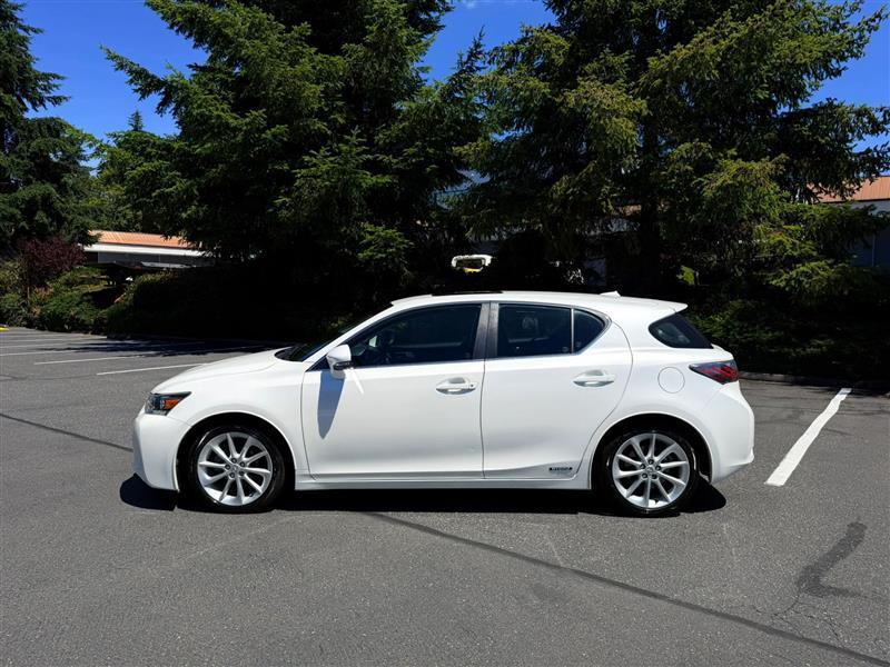 Lexus CT 200h Base 2013