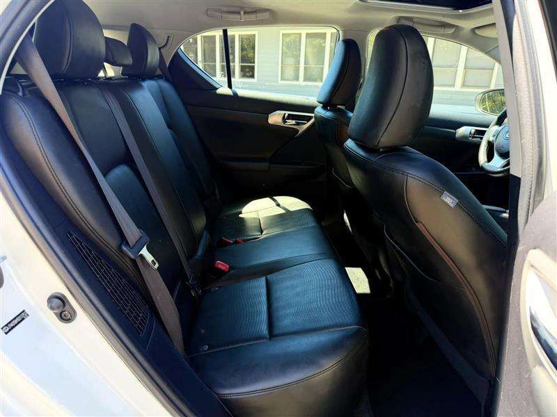 Lexus CT 200h Base 2013