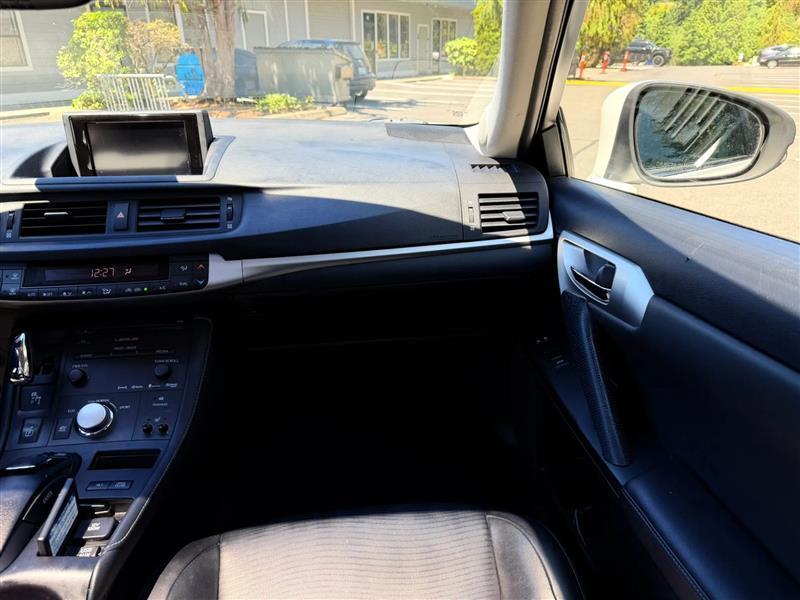 Lexus CT 200h Base 2013
