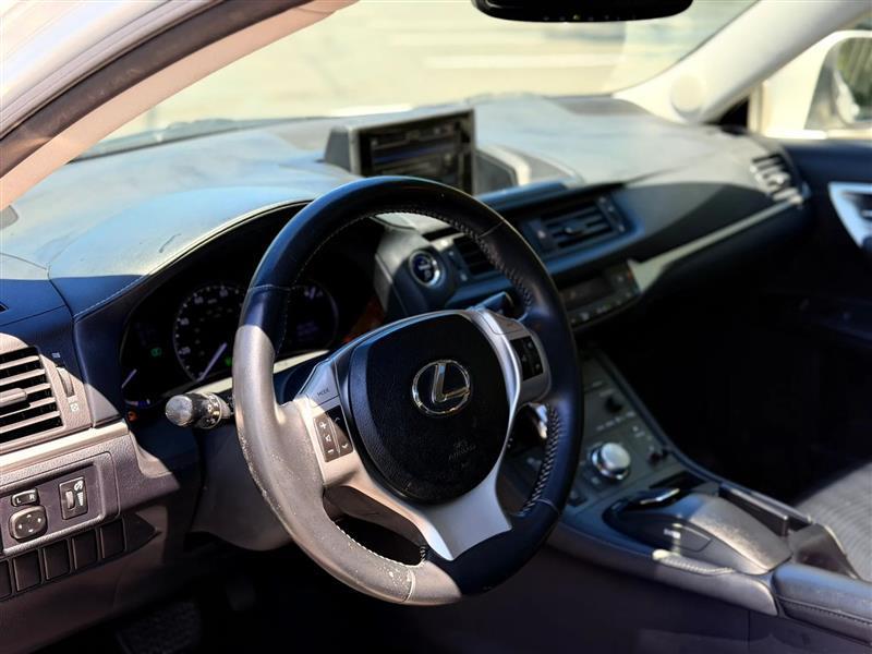 Lexus CT 200h Base 2013
