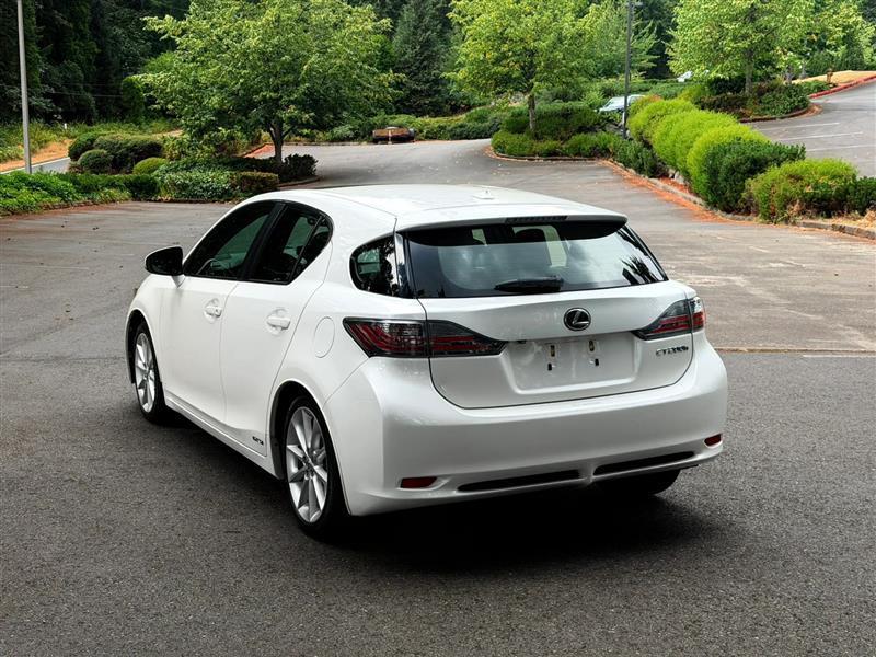 Lexus CT 200h Base 2013