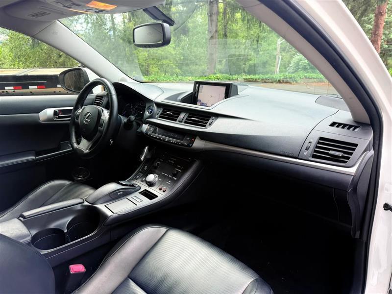 Lexus CT 200h Base 2013