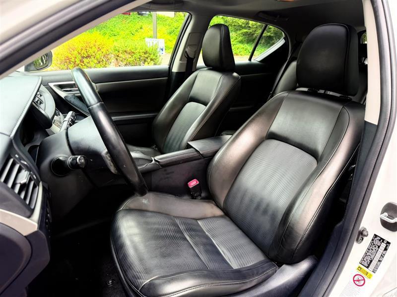 Lexus CT 200h Base 2013