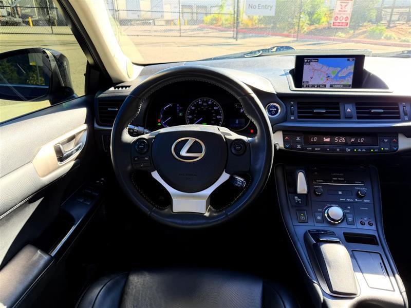 Lexus CT 200h Base 2014