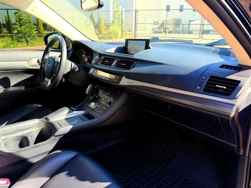 Lexus CT 200h Base 2014