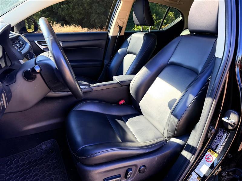 Lexus CT 200h Base 2014