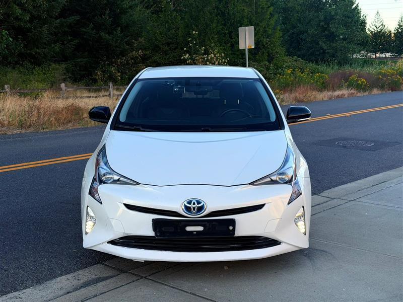 Toyota Prius Two 2016