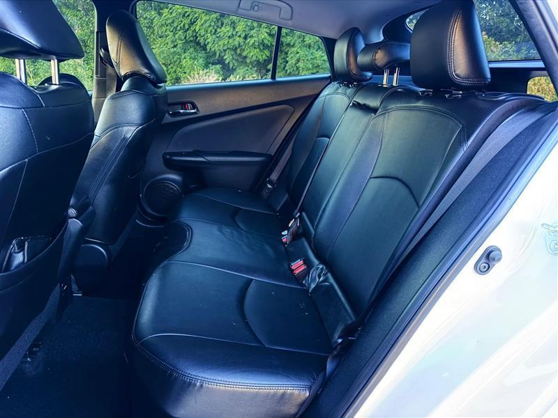 Toyota Prius Two 2016