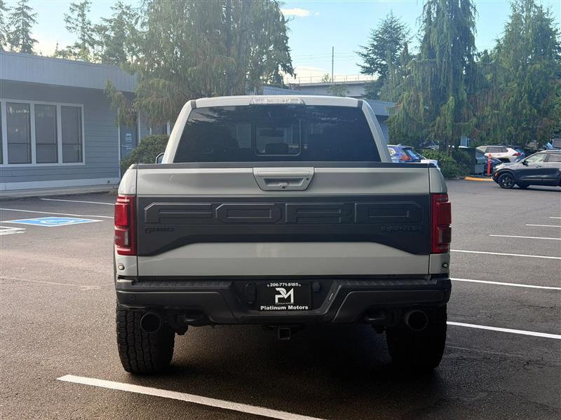 Ford F-150 Raptor SuperCrew 4WD 2017