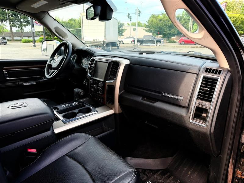 RAM 1500 Laramie Crew Cab SWB 4WD 2013