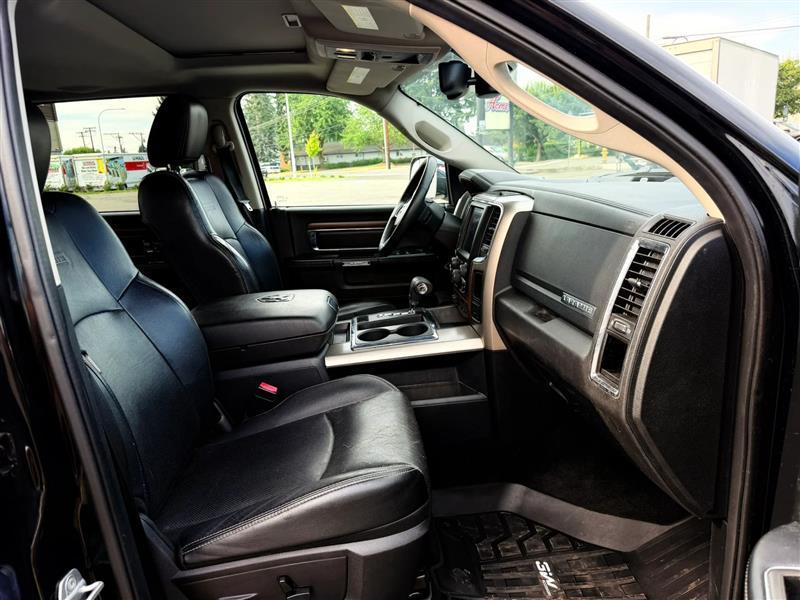 RAM 1500 Laramie Crew Cab SWB 4WD 2013