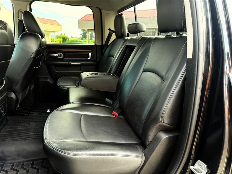 RAM 1500 Laramie Crew Cab SWB 4WD 2013