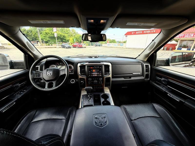 RAM 1500 Laramie Crew Cab SWB 4WD 2013