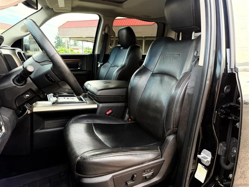 RAM 1500 Laramie Crew Cab SWB 4WD 2013
