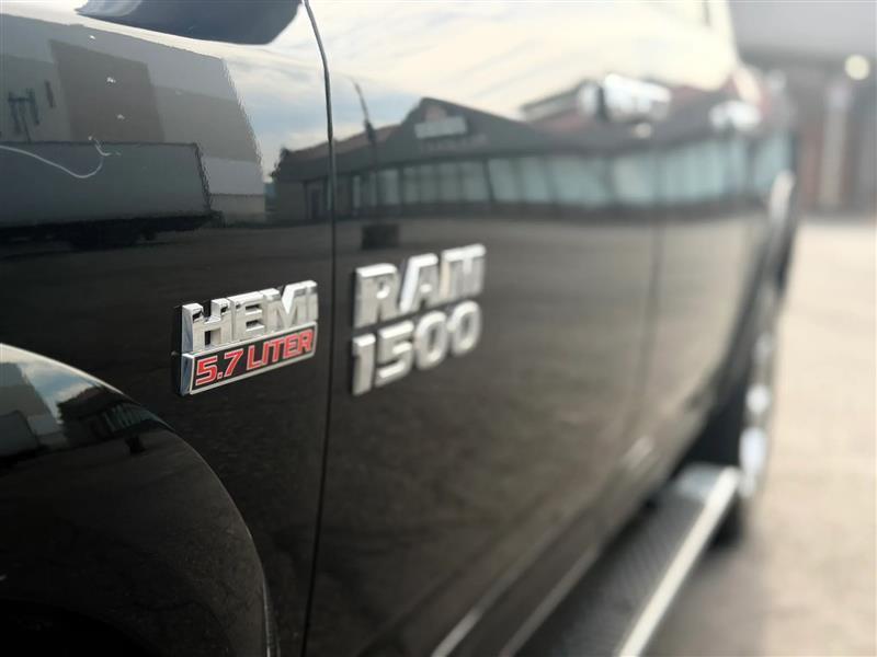 RAM 1500 Laramie Crew Cab SWB 4WD 2013