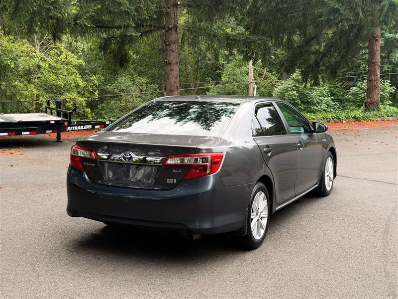 Toyota Camry Hybrid XLE 2013