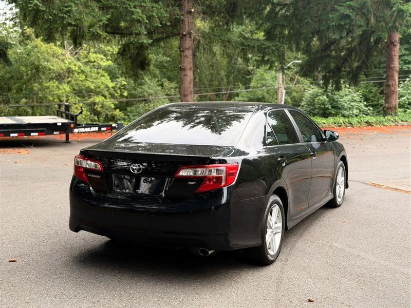 Toyota Camry SE 2014