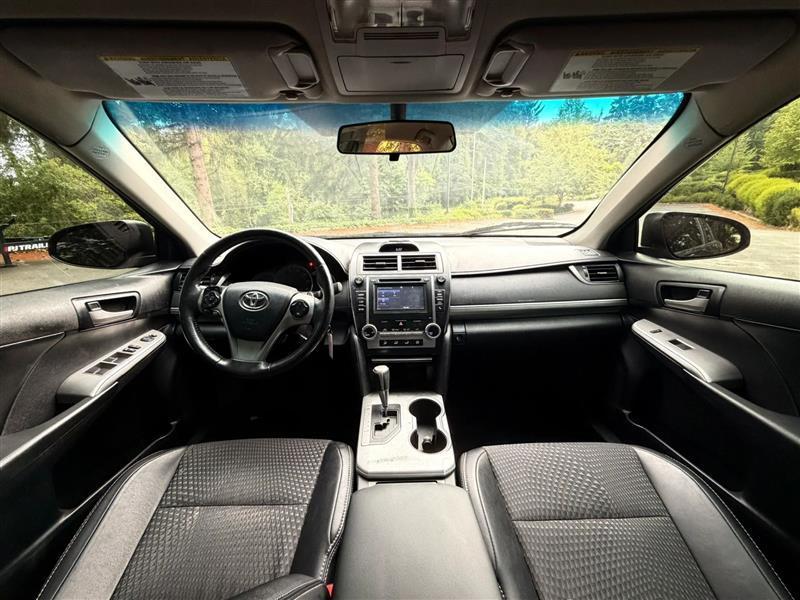 Toyota Camry SE 2014