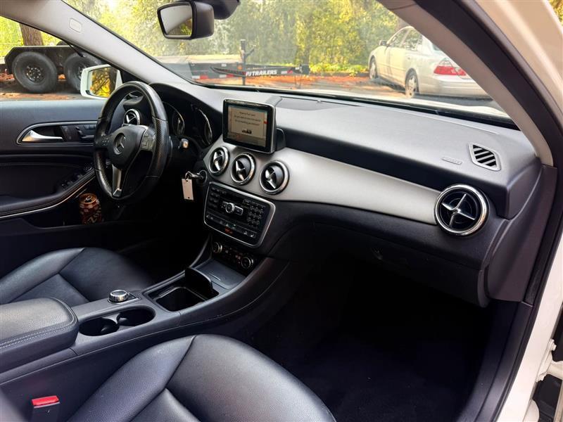 Mercedes-Benz GLA-Class GLA250 4MATIC 2015