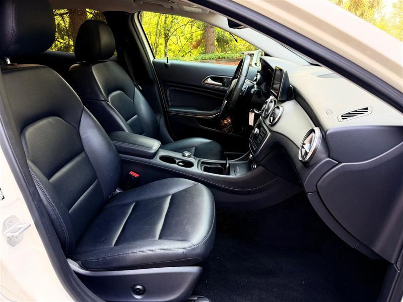 Mercedes-Benz GLA-Class GLA250 4MATIC 2015
