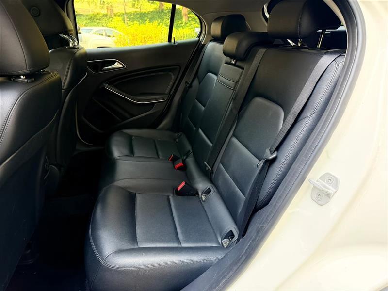 Mercedes-Benz GLA-Class GLA250 4MATIC 2015