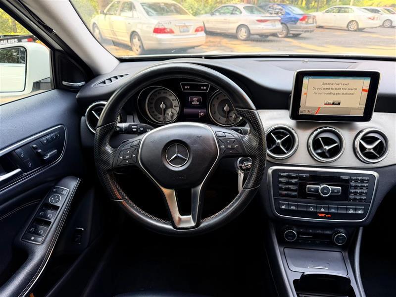 Mercedes-Benz GLA-Class GLA250 4MATIC 2015