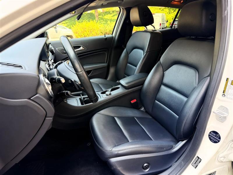 Mercedes-Benz GLA-Class GLA250 4MATIC 2015